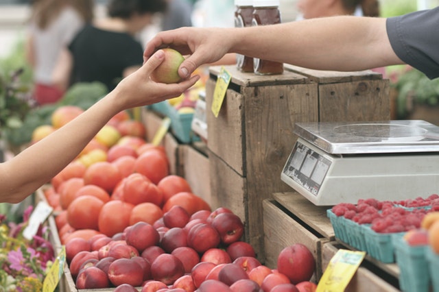 Фермерски пазар за плодове и зеленчуци